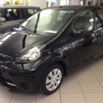 kleinwagen-toyota-schwarz-640